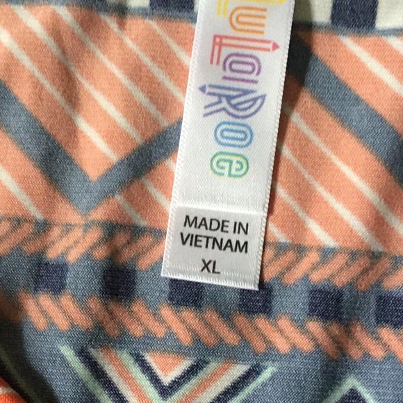 Lularoe - Picture 2 of 3